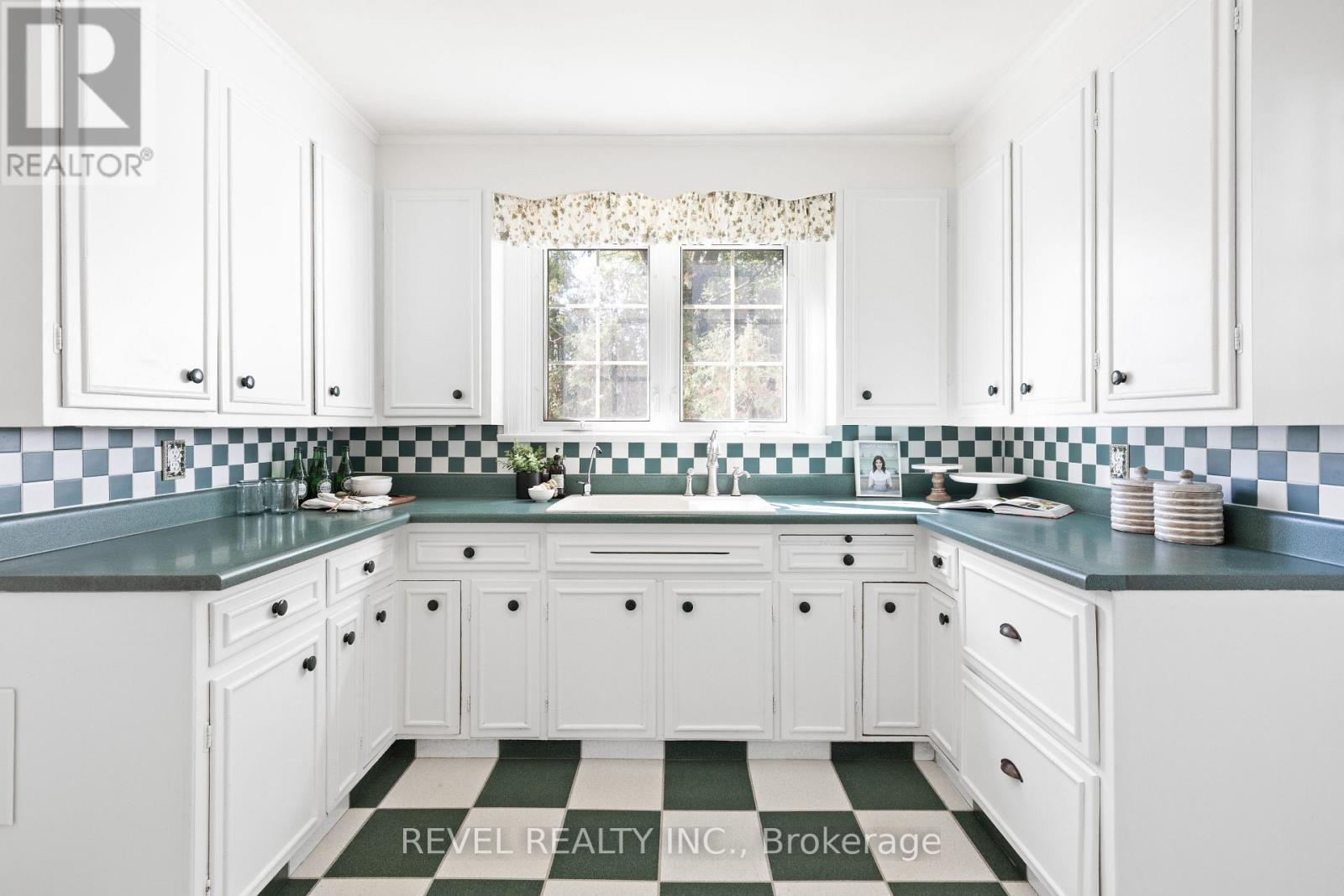 13 Sylvan Crescent, Kawartha Lakes, Ontario  K9V 2W4 - Photo 11 - X13028686