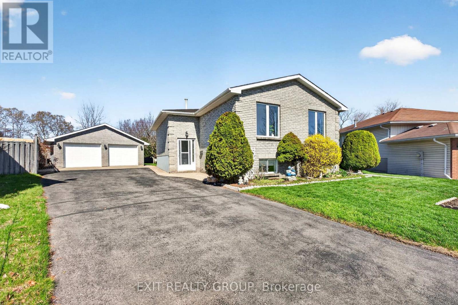 30 Charlotte Street, Quinte West, Ontario  K8V 2B9 - Photo 2 - X13028784