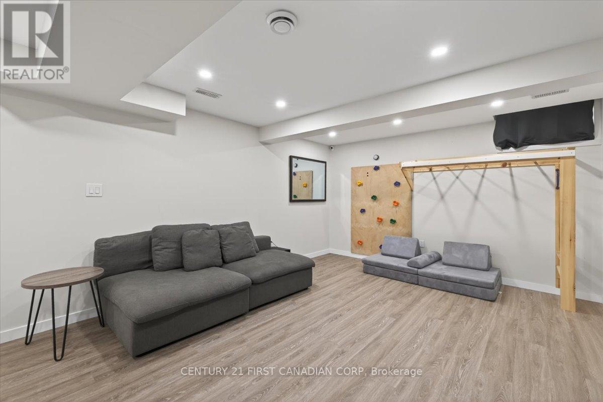 932 Silverfox Crescent, London North, Ontario  N6G 5B6 - Photo 21 - X13028680