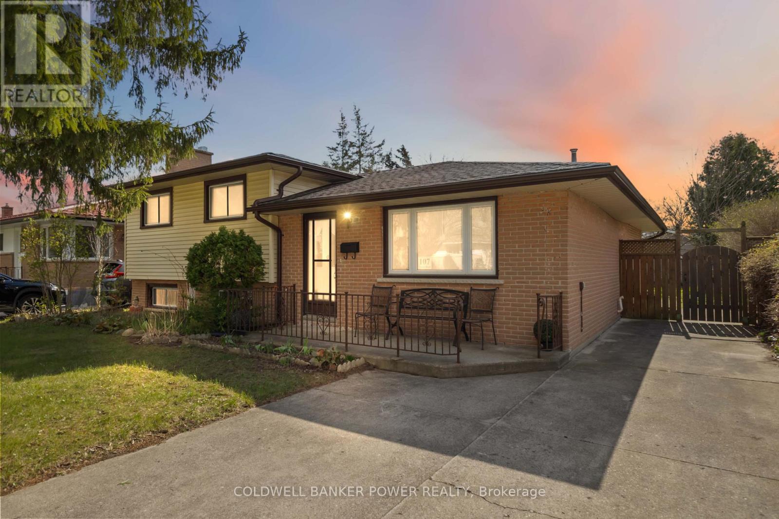 107 Pawnee Road, London East, Ontario  N5V 2S9 - Photo 2 - X13028804