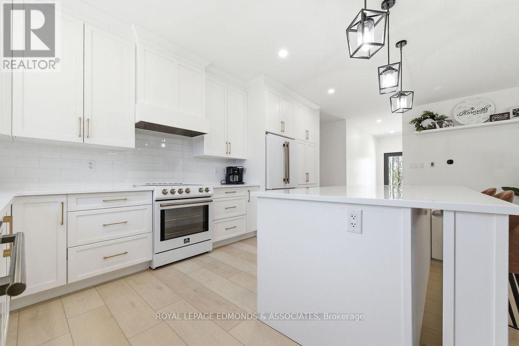 151 Sufian Street, Laurentian Valley, Ontario  K8A 6W6 - Photo 20 - X13028756