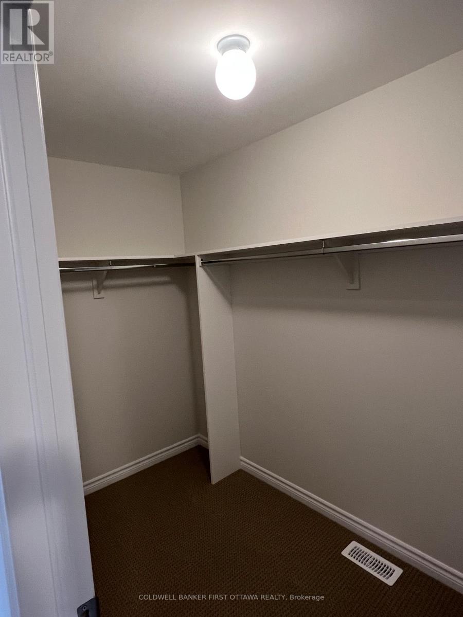 17 Atop Lane, Ottawa, Ontario  K1X 0H2 - Photo 14 - X13028746