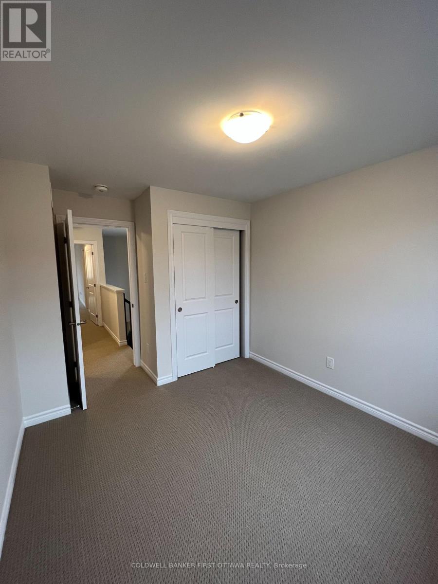 17 Atop Lane, Ottawa, Ontario  K1X 0H2 - Photo 18 - X13028746