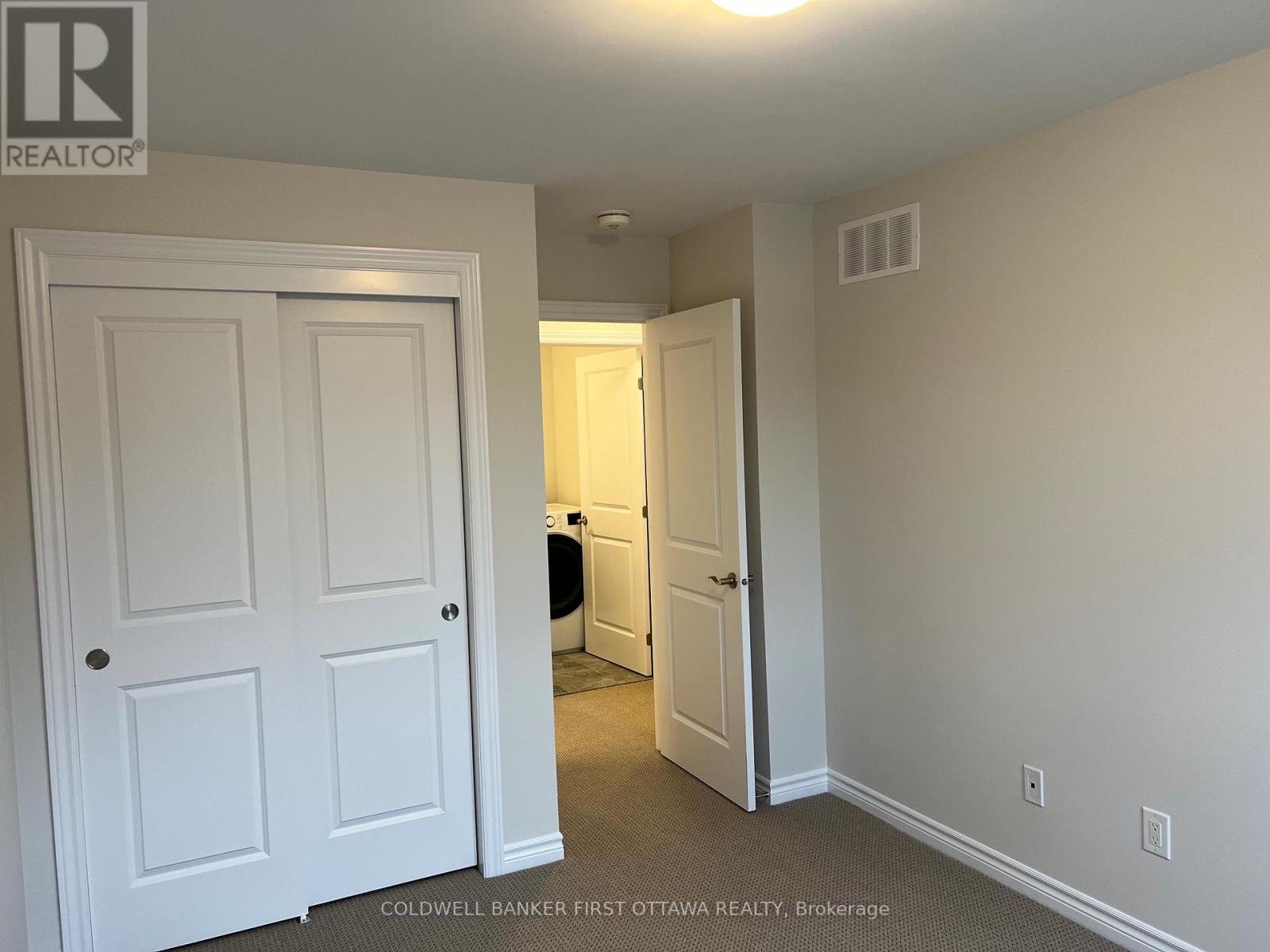 17 Atop Lane, Ottawa, Ontario  K1X 0H2 - Photo 19 - X13028746