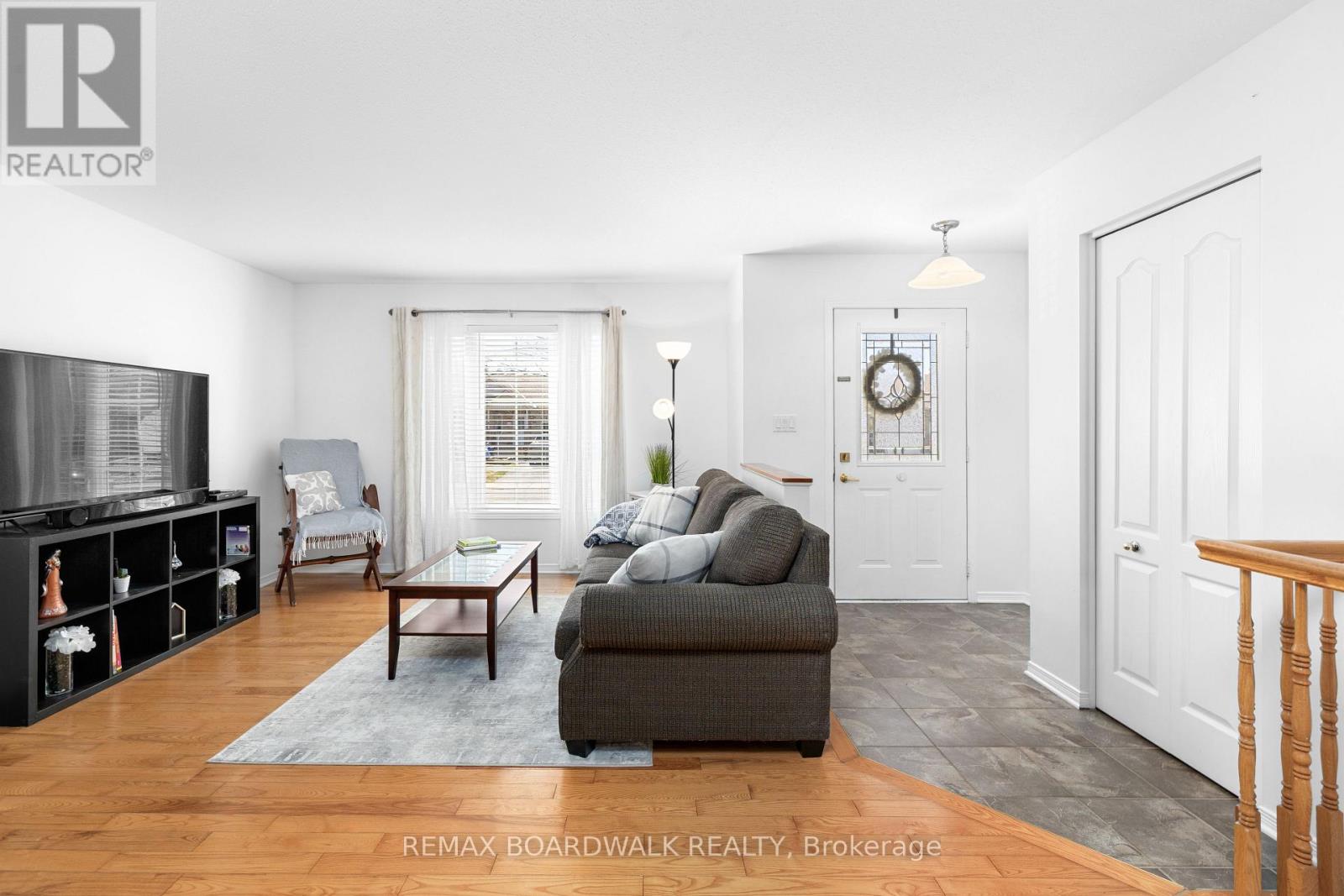 403 Flora Street, Carleton Place, Ontario  K7C 4T6 - Photo 3 - X13028808