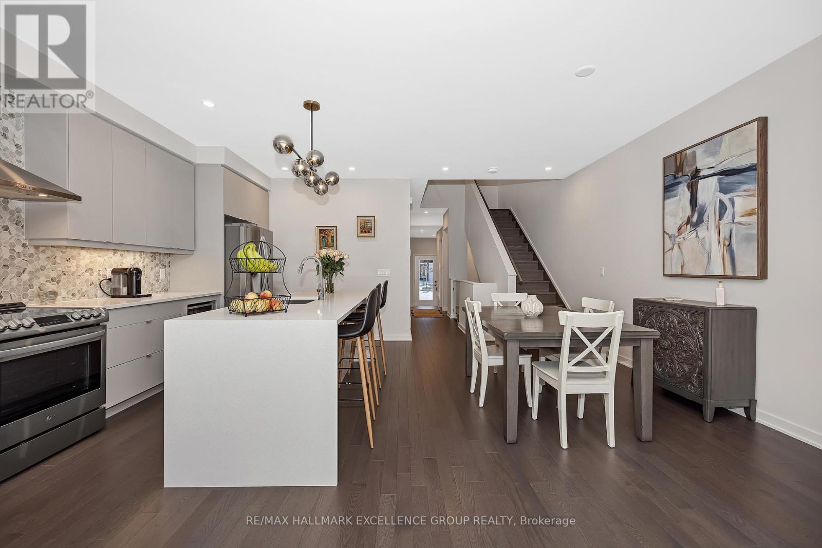 677 Honeydew Street, Ottawa, Ontario  K1X 0K5 - Photo 7 - X13028814