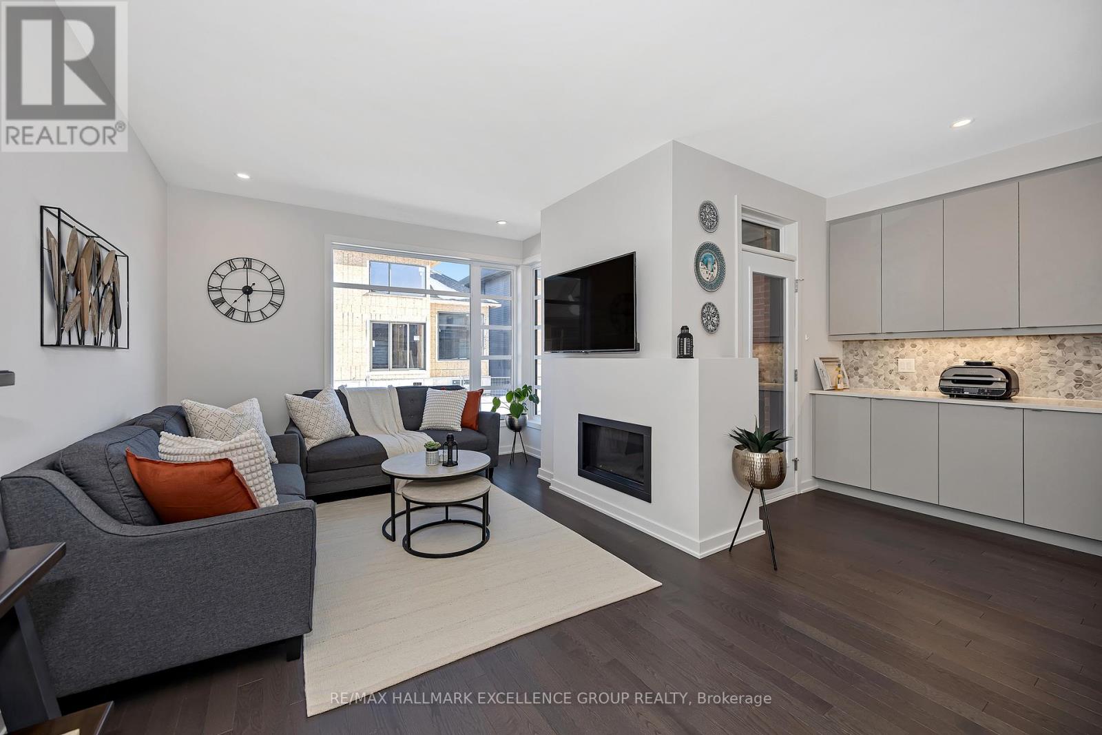 677 Honeydew Street, Ottawa, Ontario  K1X 0K5 - Photo 8 - X13028814