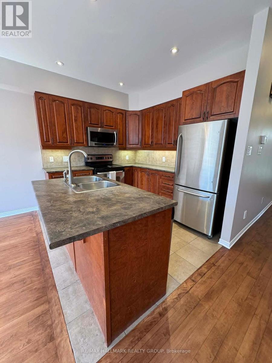 756 Nakina Way, Ottawa, Ontario  K1V 2J1 - Photo 9 - X13028818