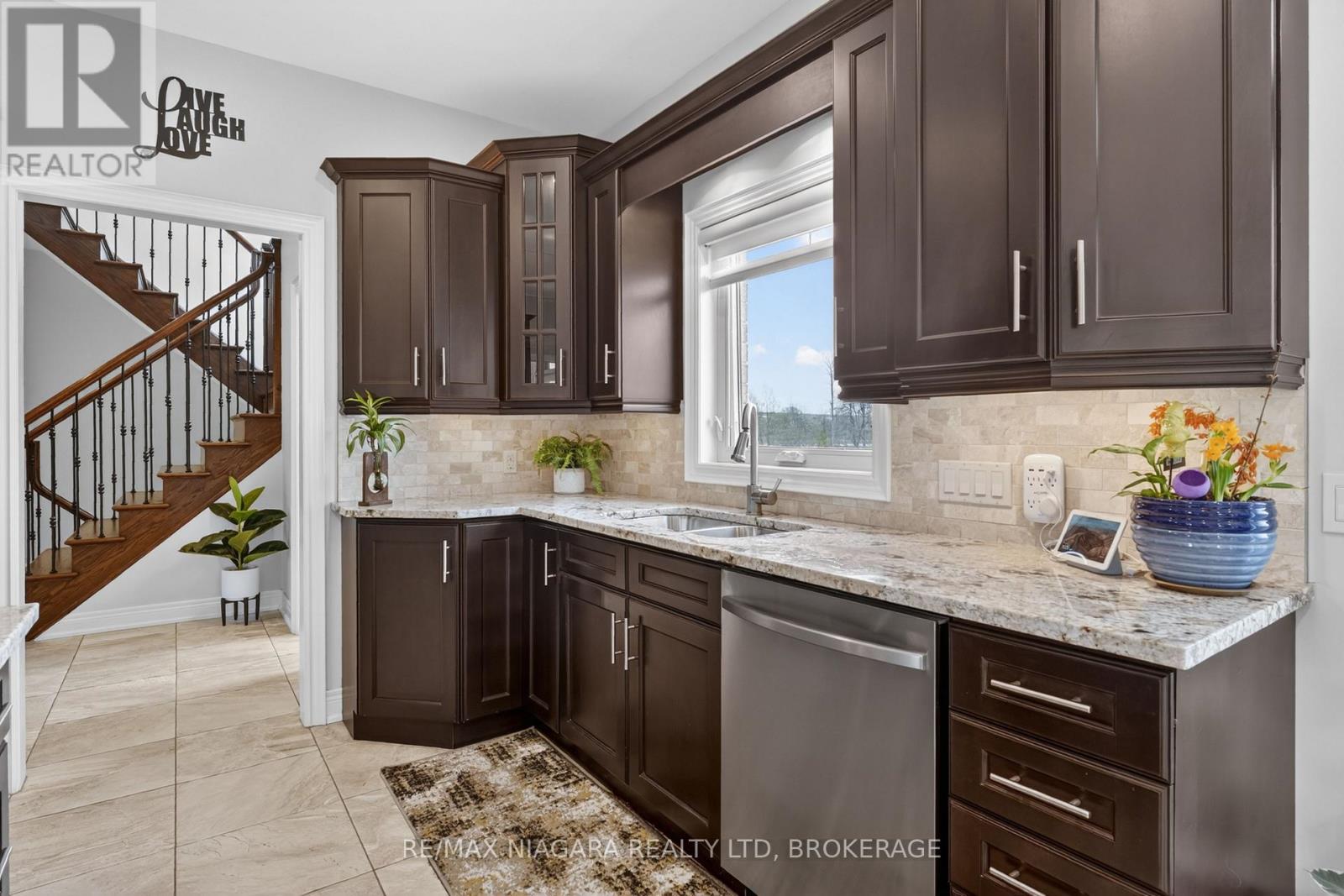 60 Mackenzie King Avenue, St. Catharines, Ontario  L2P 0E1 - Photo 12 - X13028670