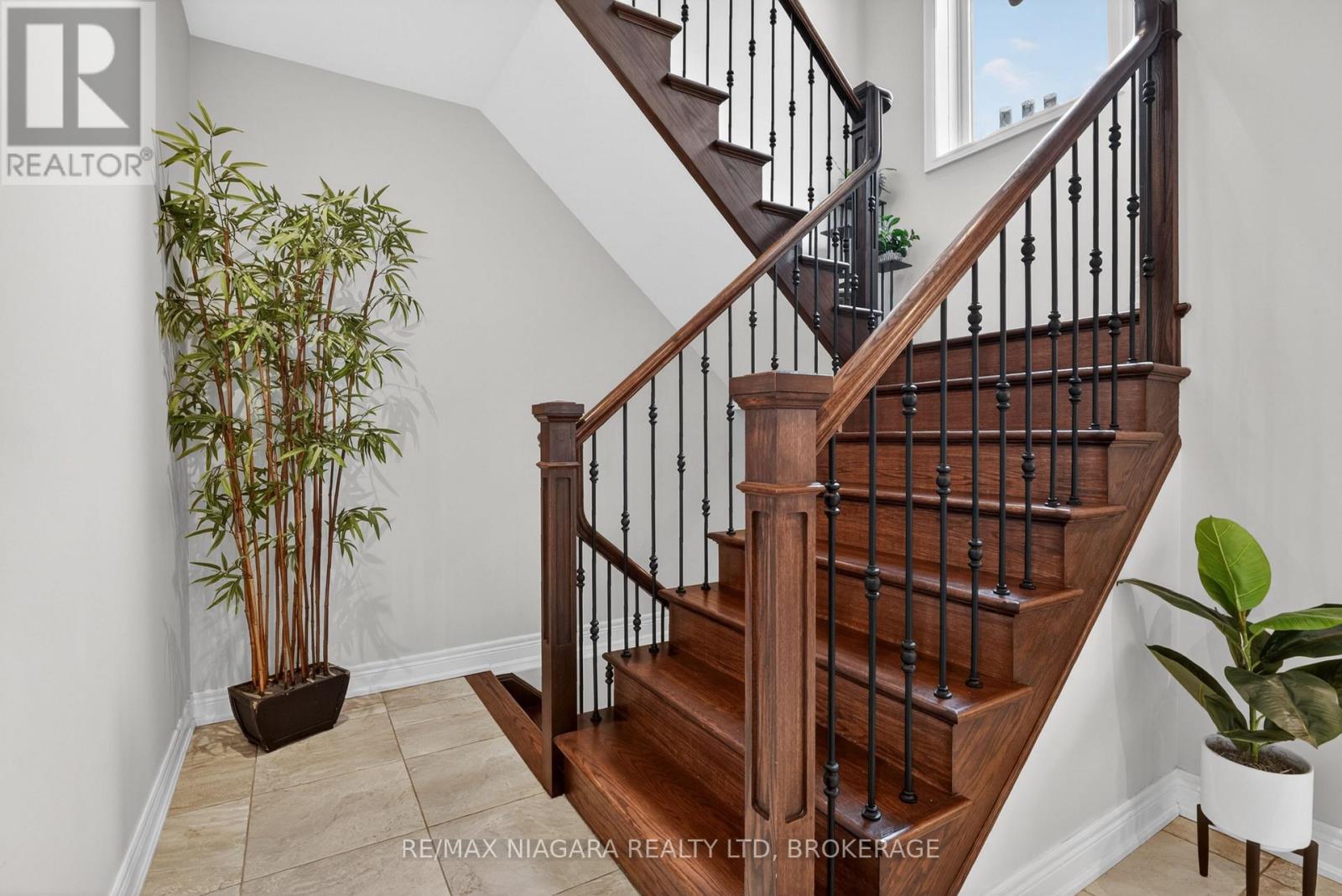 60 Mackenzie King Avenue, St. Catharines, Ontario  L2P 0E1 - Photo 18 - X13028670