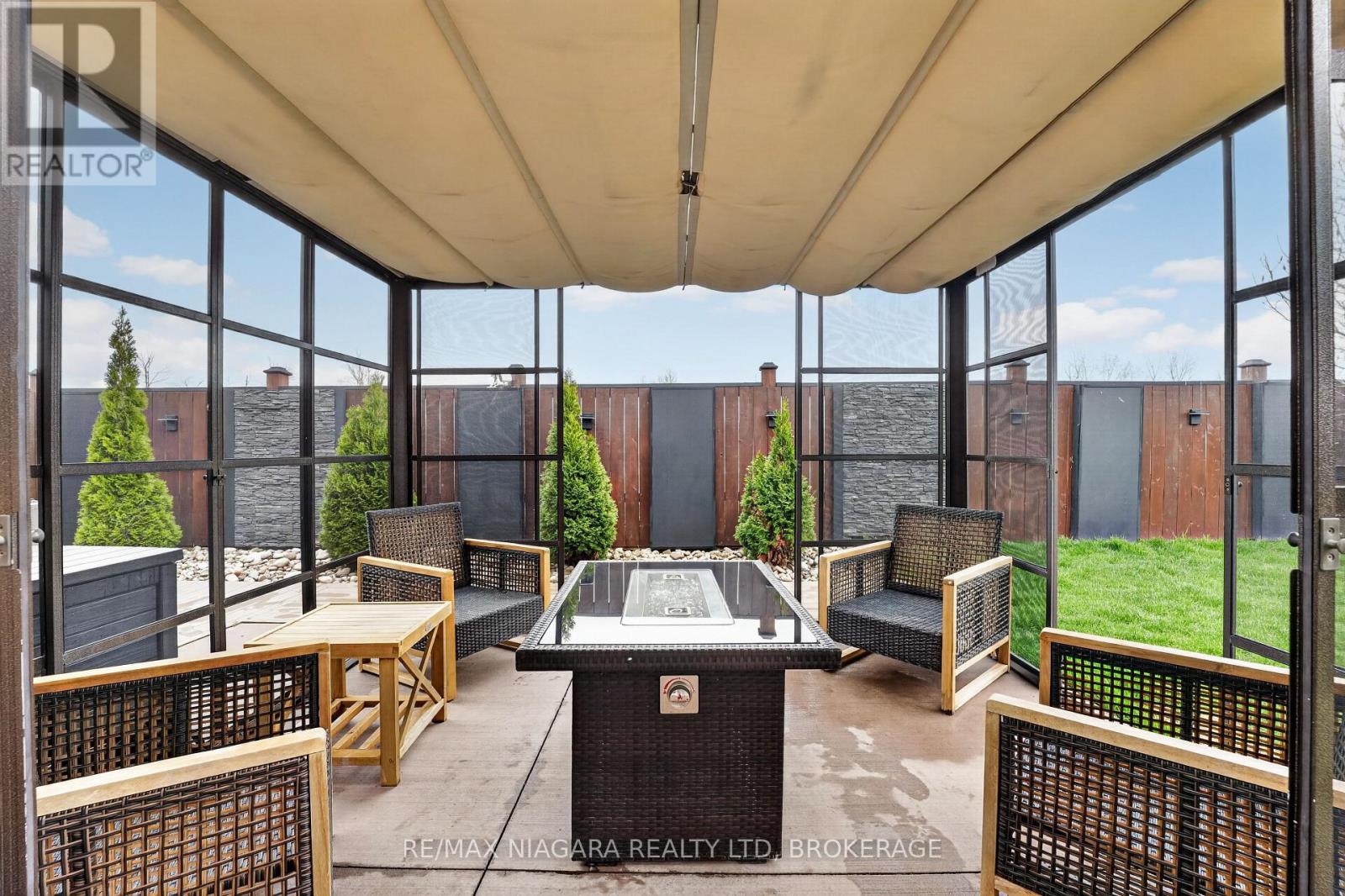 60 Mackenzie King Avenue, St. Catharines, Ontario  L2P 0E1 - Photo 40 - X13028670