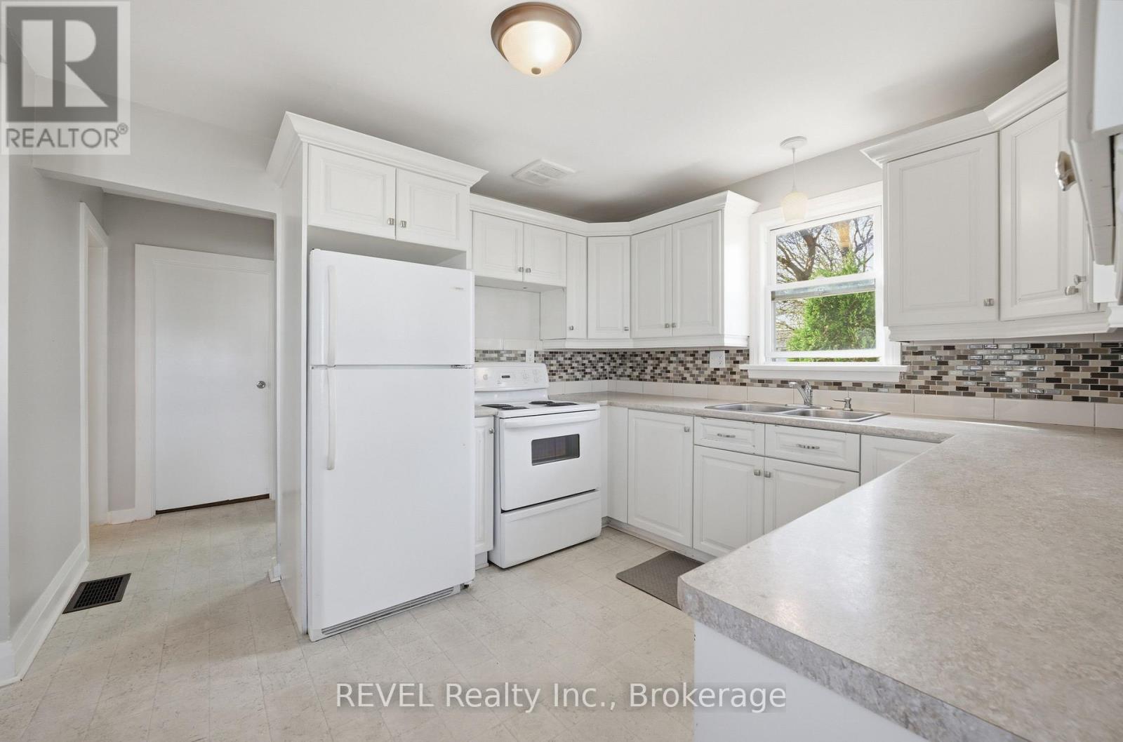 35 Hatter Avenue, Welland, Ontario  L3C 3P4 - Photo 14 - X13028758