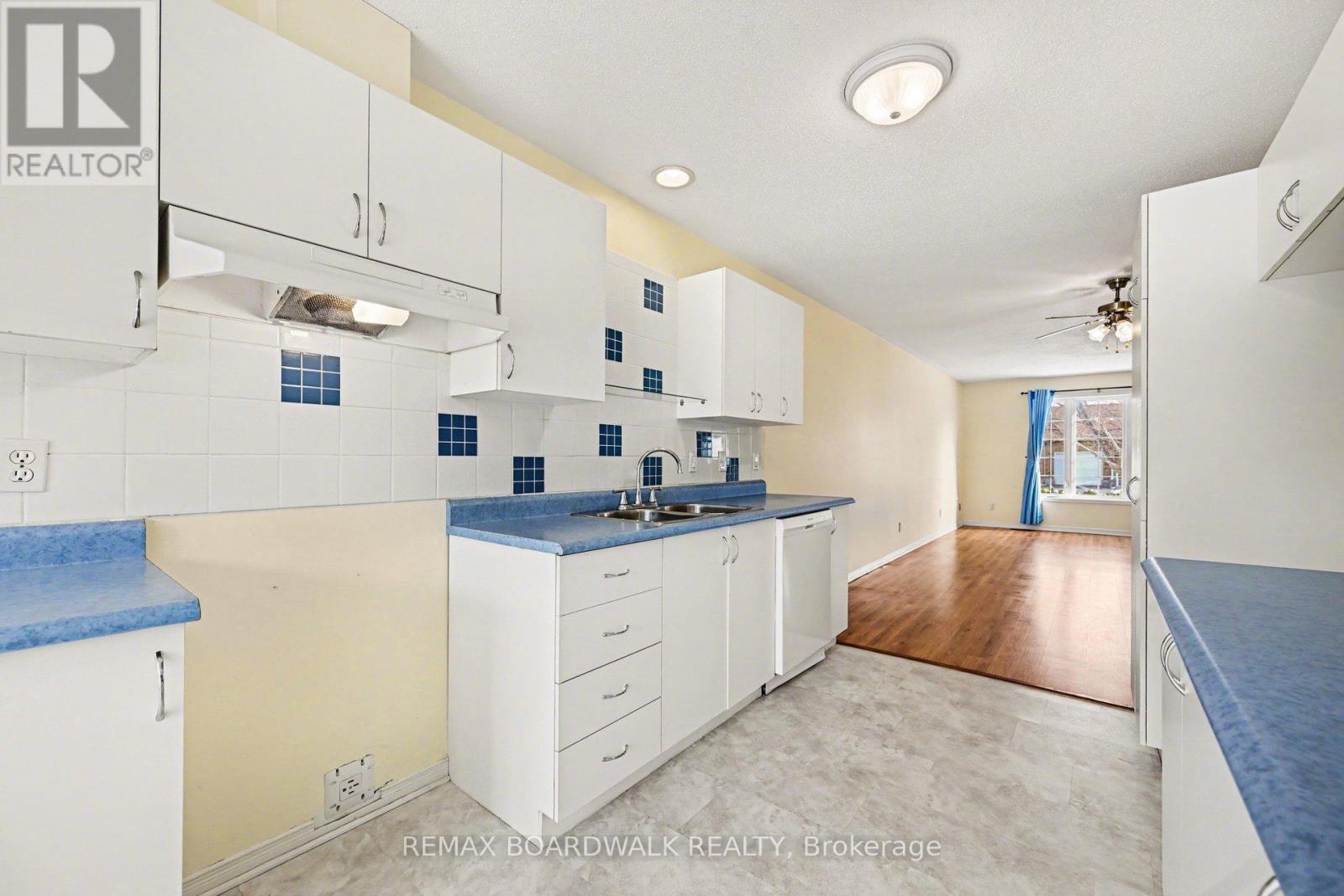 402 Flora Street, Carleton Place, Ontario  K7C 3M9 - Photo 13 - X12923784