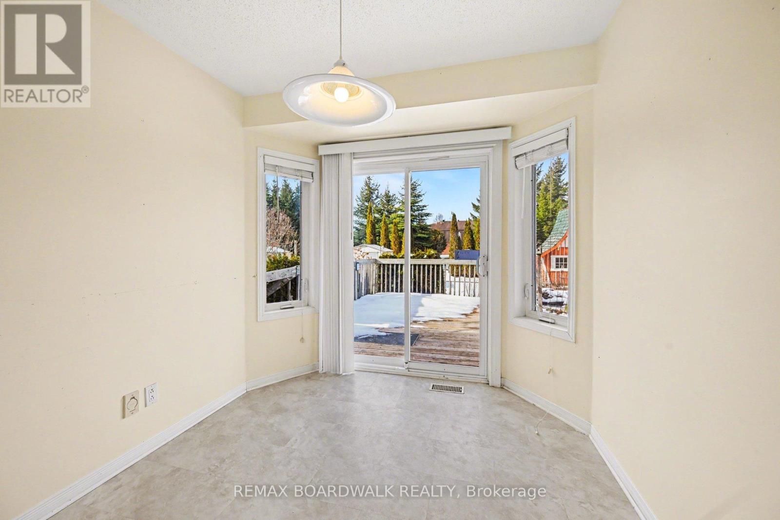 402 Flora Street, Carleton Place, Ontario  K7C 3M9 - Photo 15 - X12923784