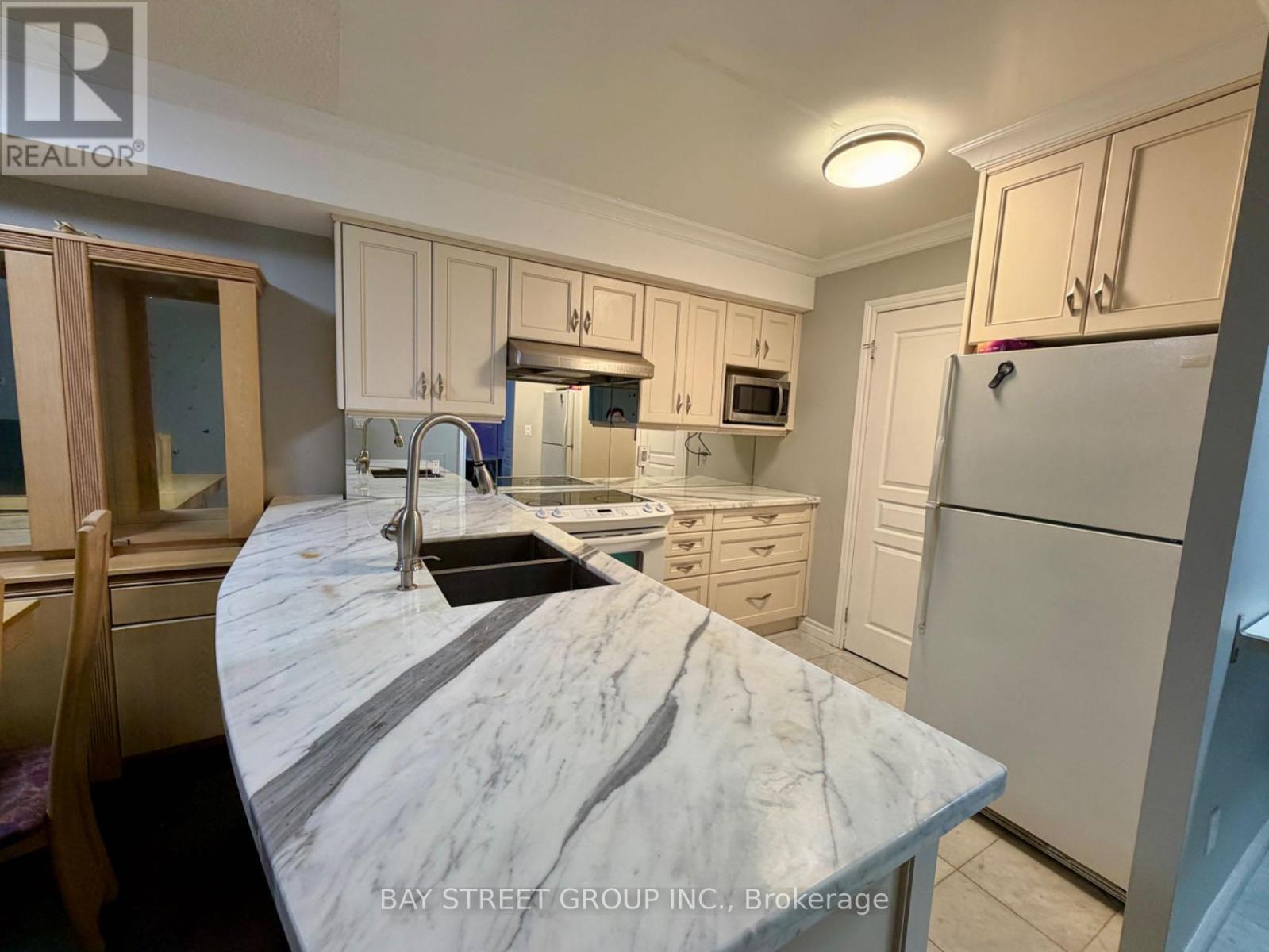 1203 - 801 Bay Street, Toronto, Ontario  M5S 1Y9 - Photo 4 - C13028676