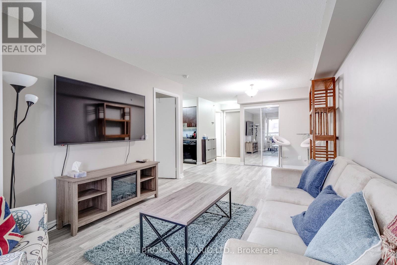 225 - 35 Saranac Boulevard, Toronto, Ontario  M6A 2G4 - Photo 4 - C13028684