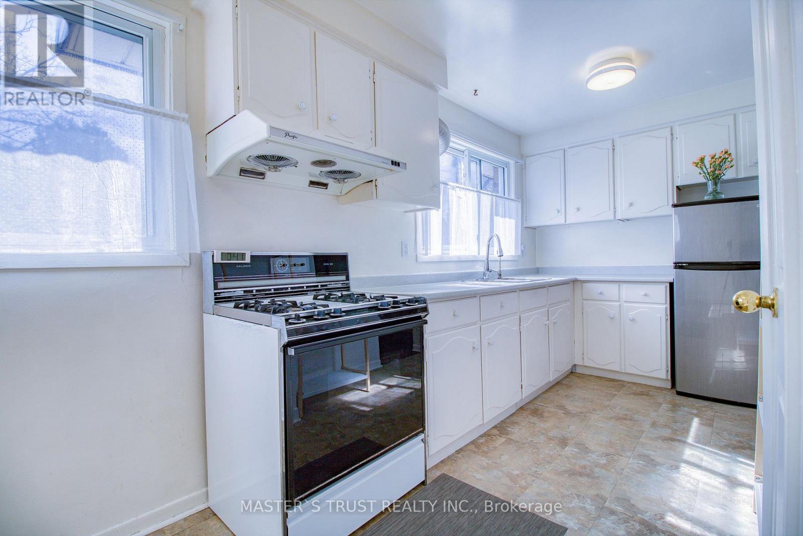 20 Sego Royalway, Toronto, Ontario  M2H 1L4 - Photo 14 - C13028760