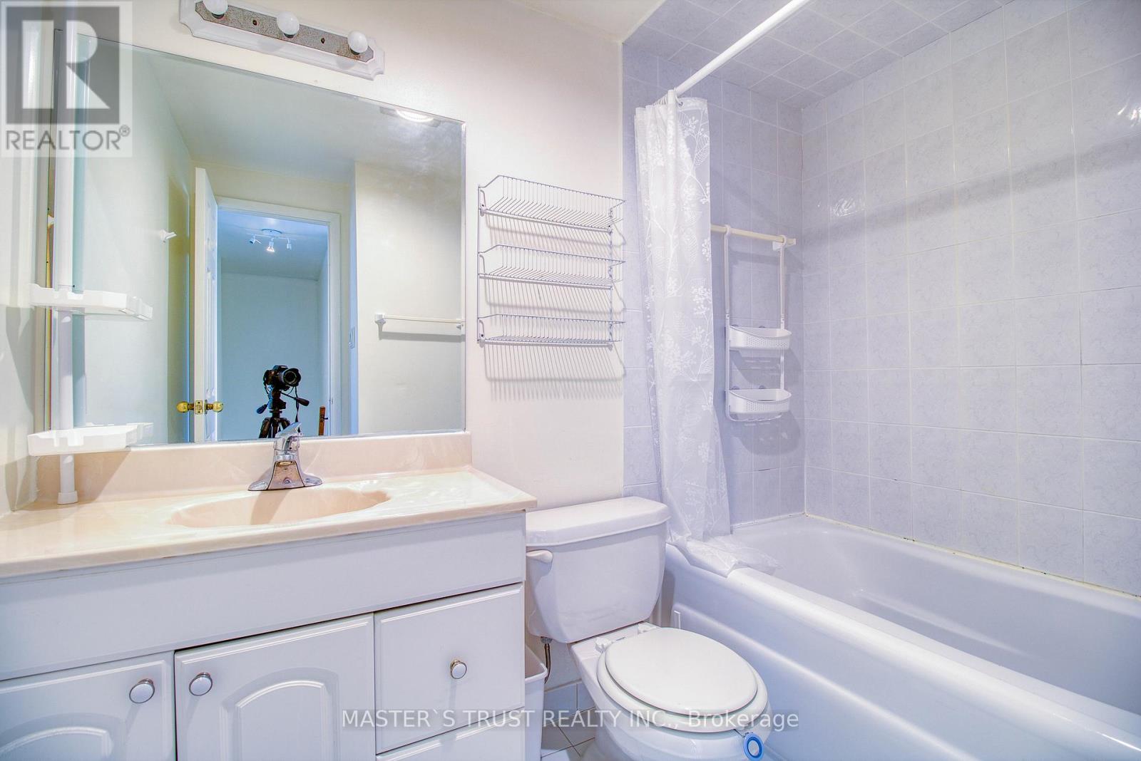 20 Sego Royalway, Toronto, Ontario  M2H 1L4 - Photo 19 - C13028760