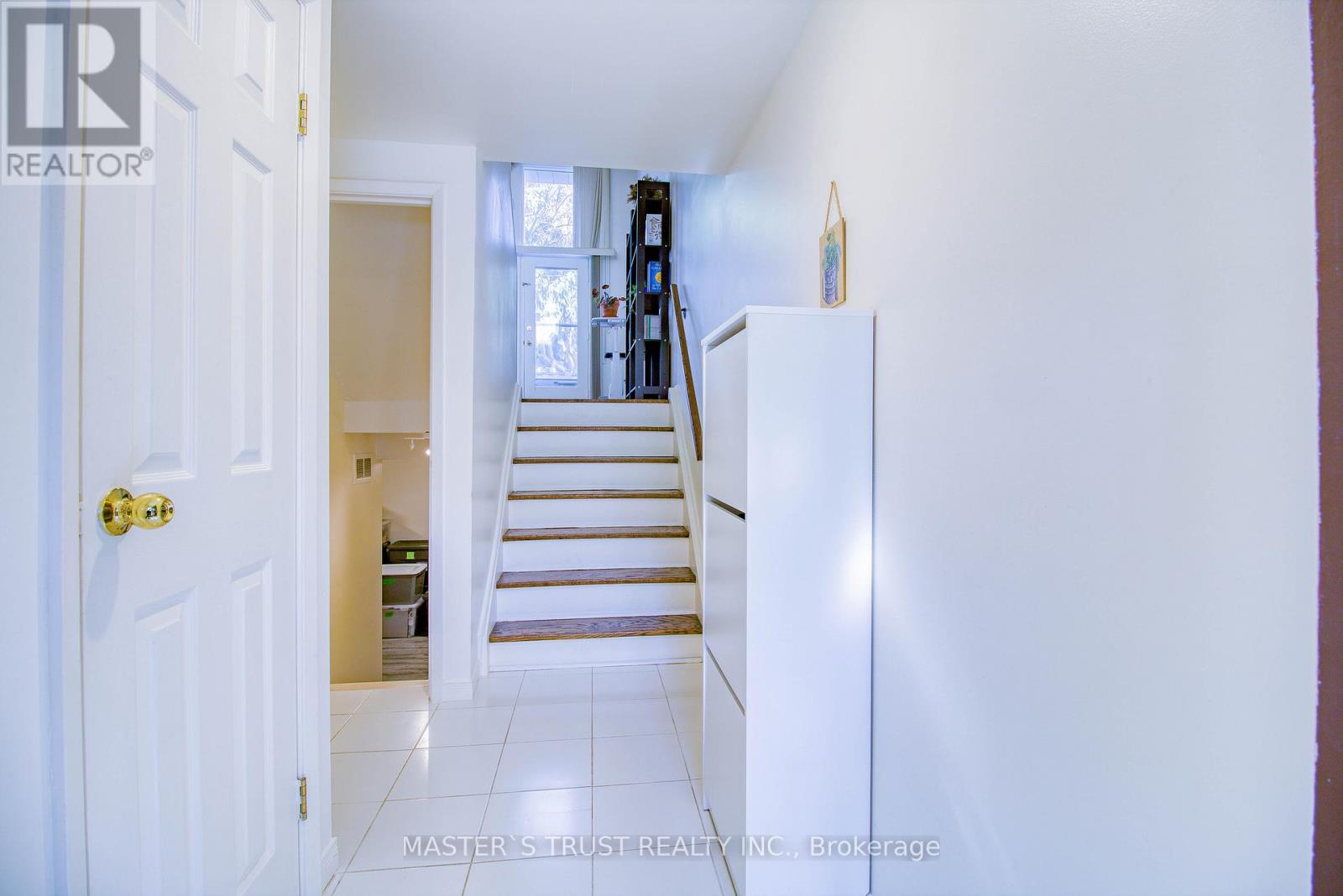 20 Sego Royalway, Toronto, Ontario  M2H 1L4 - Photo 3 - C13028760