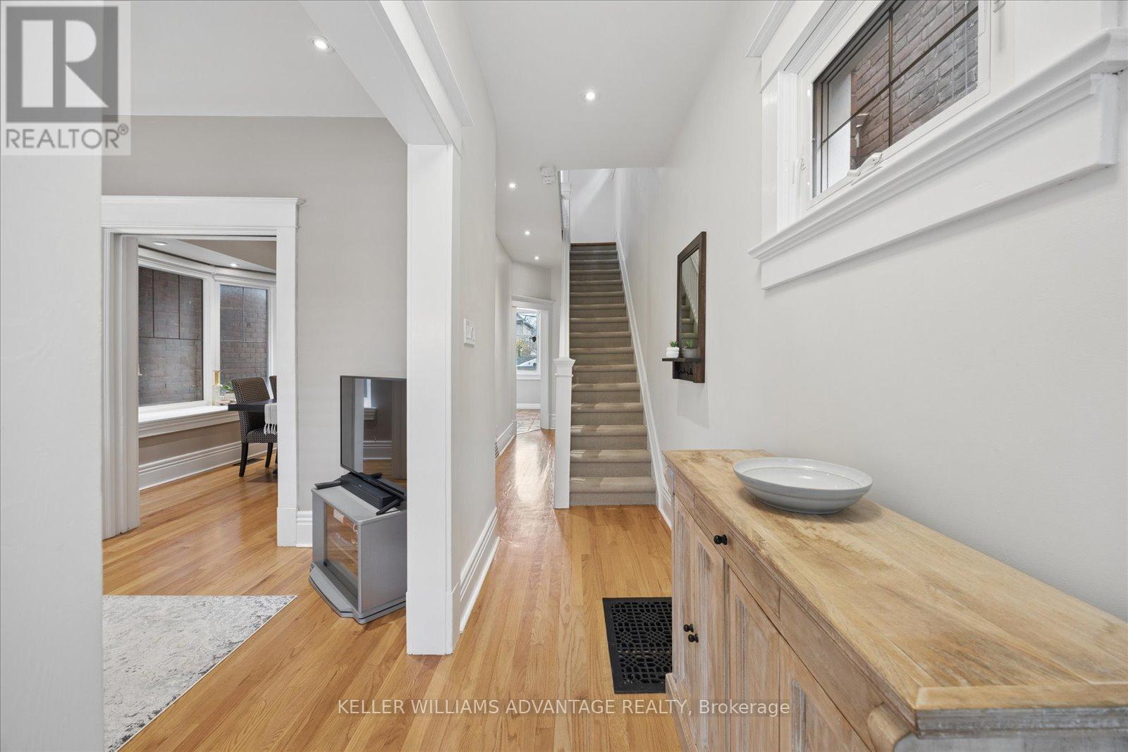 274 Waverley Road, Toronto, Ontario  M4L 3T6 - Photo 5 - E13028796