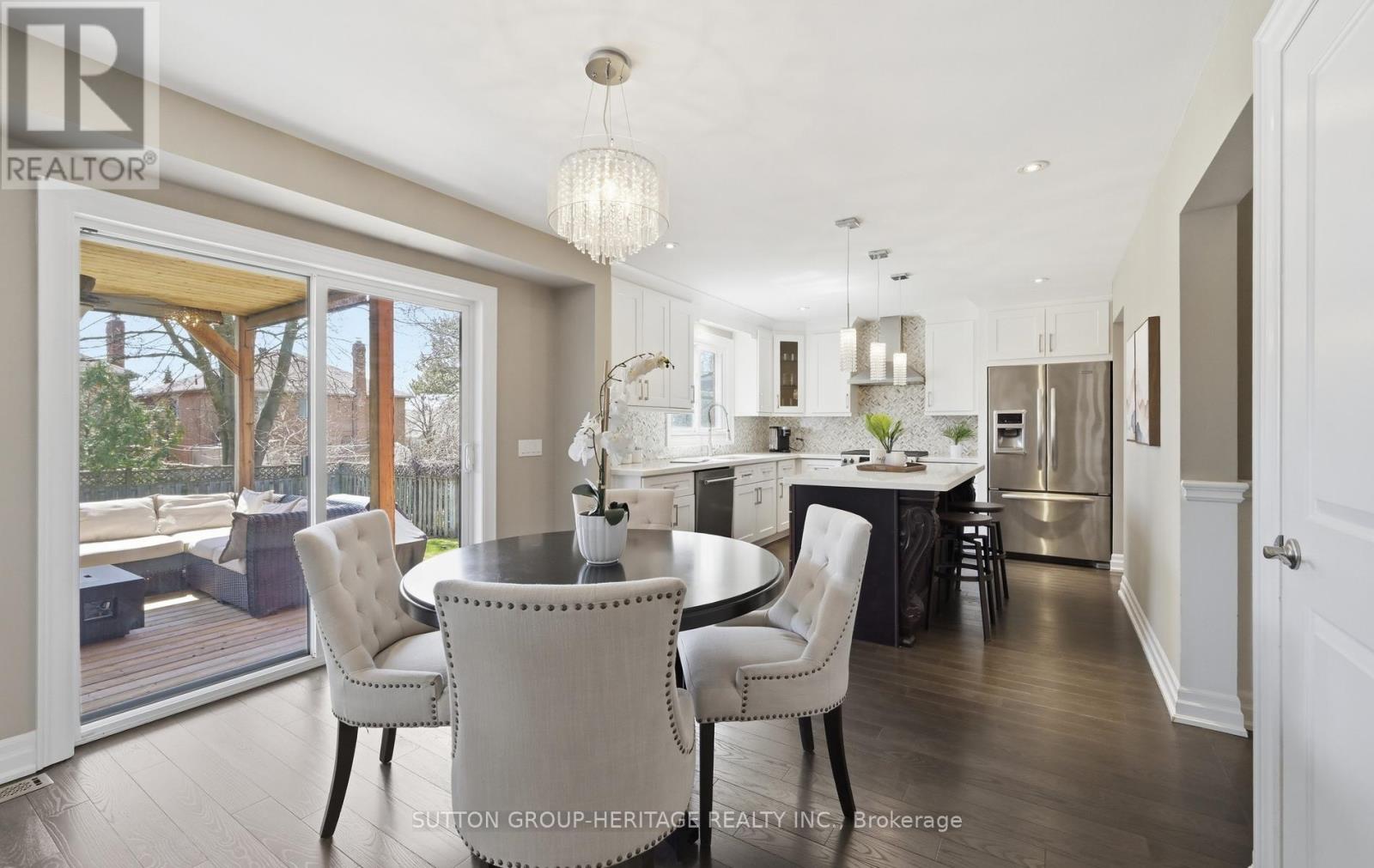 537 Charnwood Court, Pickering, Ontario  L1V 4Y5 - Photo 11 - E13028810