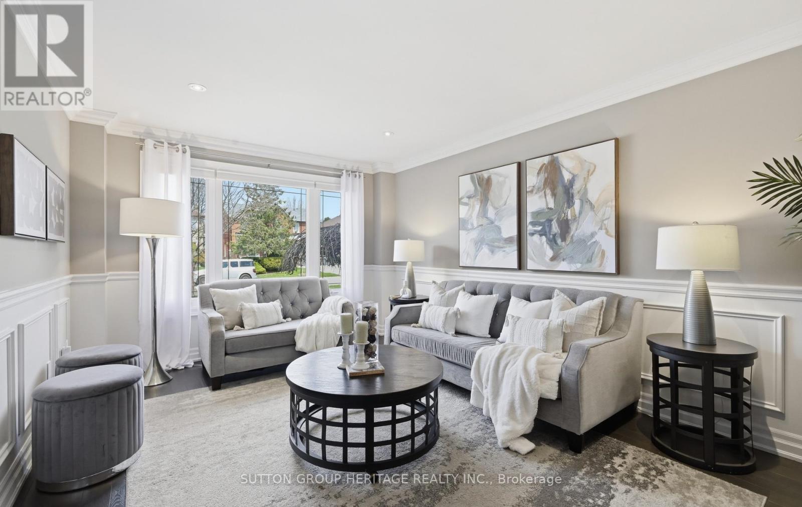 537 Charnwood Court, Pickering, Ontario  L1V 4Y5 - Photo 4 - E13028810