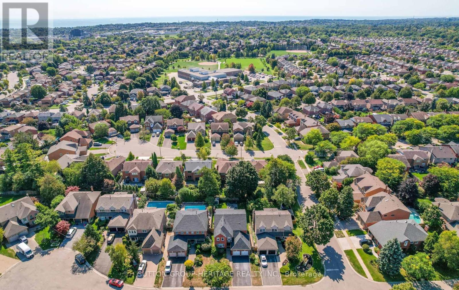 537 Charnwood Court, Pickering, Ontario  L1V 4Y5 - Photo 48 - E13028810