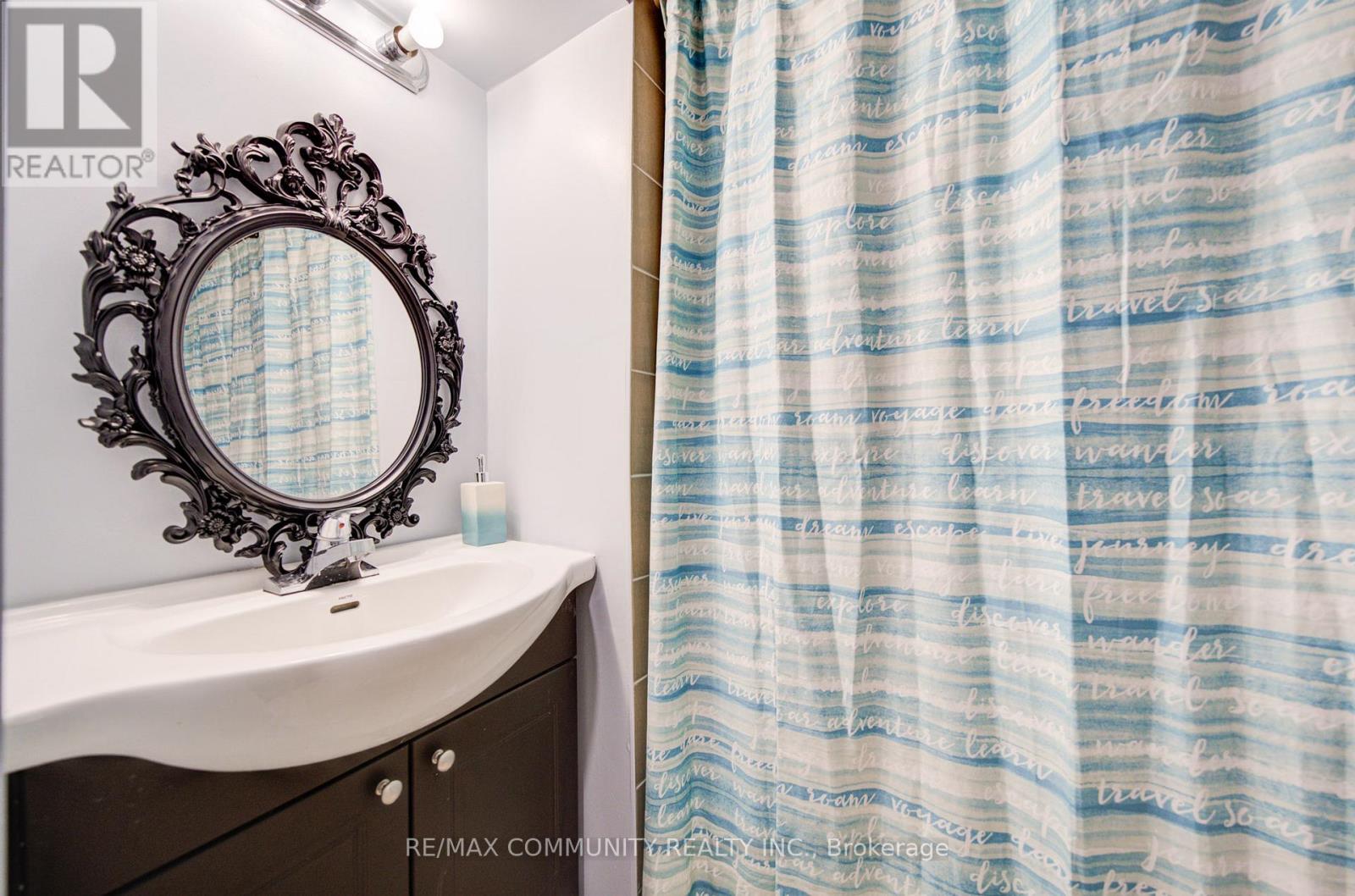 37 Vodden Court, Brampton, Ontario  L6V 2V7 - Photo 39 - W13019636