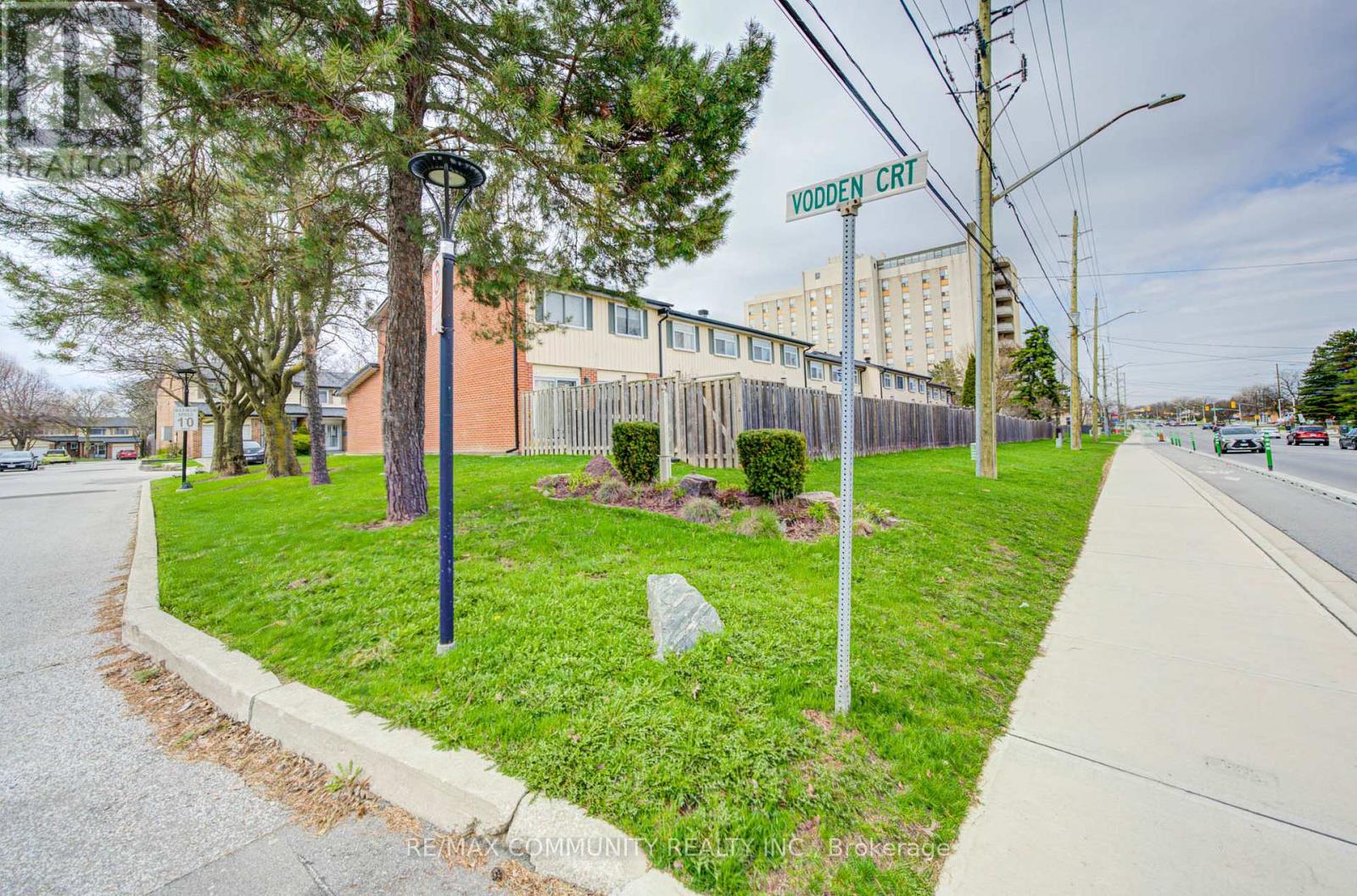 37 Vodden Court, Brampton, Ontario  L6V 2V7 - Photo 50 - W13019636