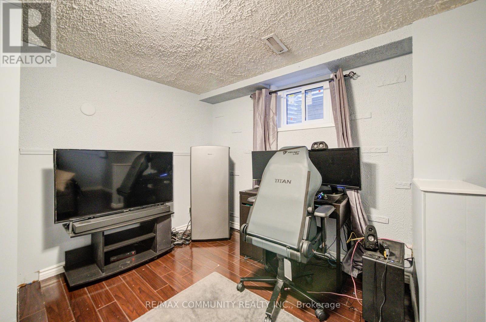 37 Vodden Court, Brampton, Ontario  L6V 2V7 - Photo 48 - W13019636