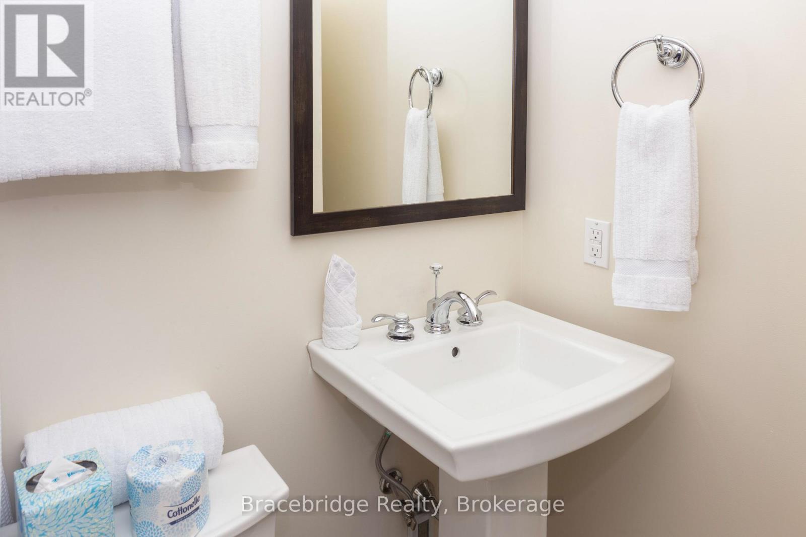 L205-B1 - 1869 Muskoka Rd 118 Highway W, Muskoka Lakes, Ontario  P1L 1W8 - Photo 10 - X13028772