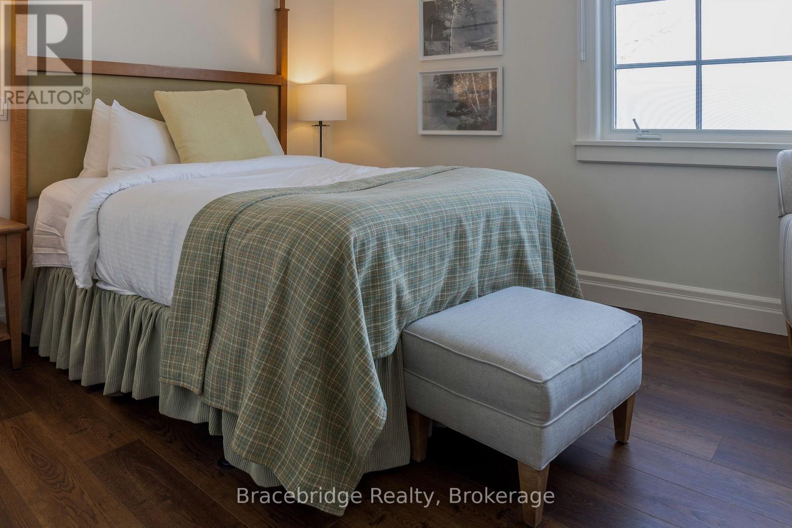 L205-B1 - 1869 Muskoka Rd 118 Highway W, Muskoka Lakes, Ontario  P1L 1W8 - Photo 3 - X13028772