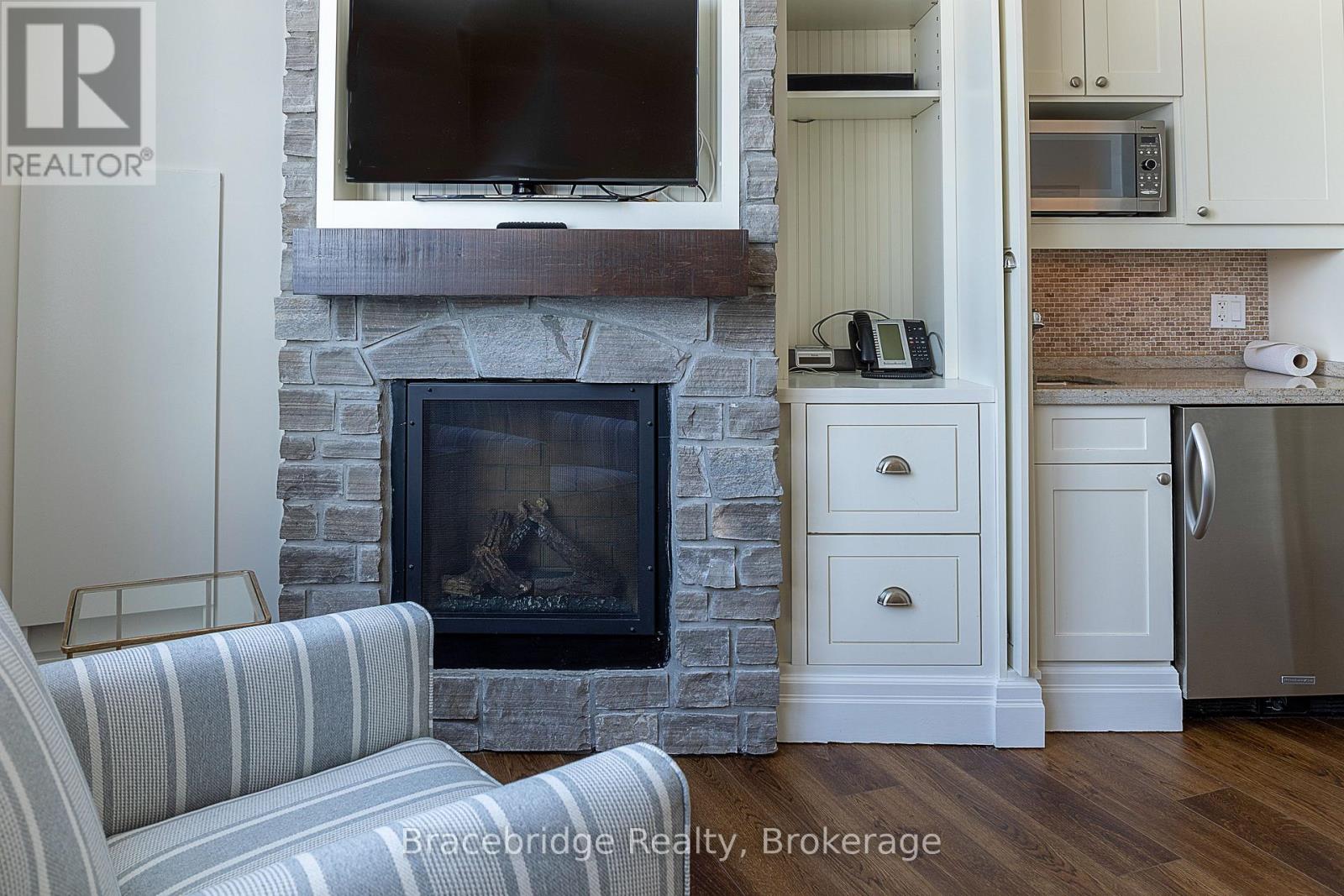 L205-B1 - 1869 Muskoka Rd 118 Highway W, Muskoka Lakes, Ontario  P1L 1W8 - Photo 7 - X13028772