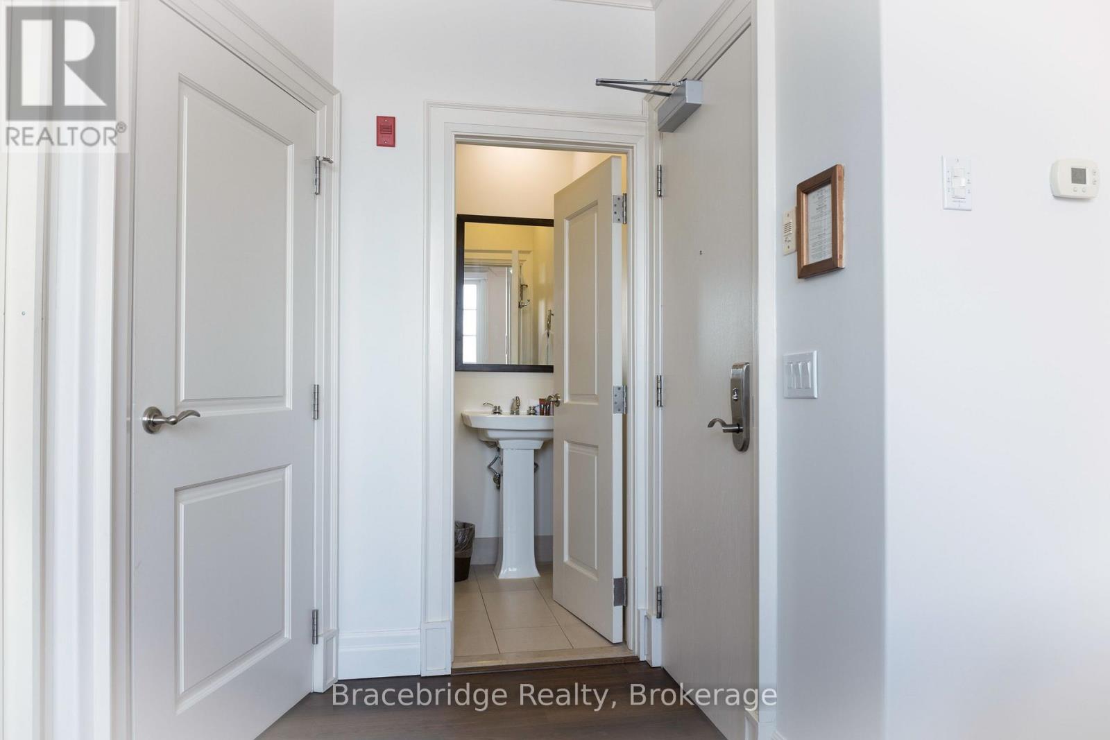 L205-B1 - 1869 Muskoka Rd 118 Highway W, Muskoka Lakes, Ontario  P1L 1W8 - Photo 9 - X13028772