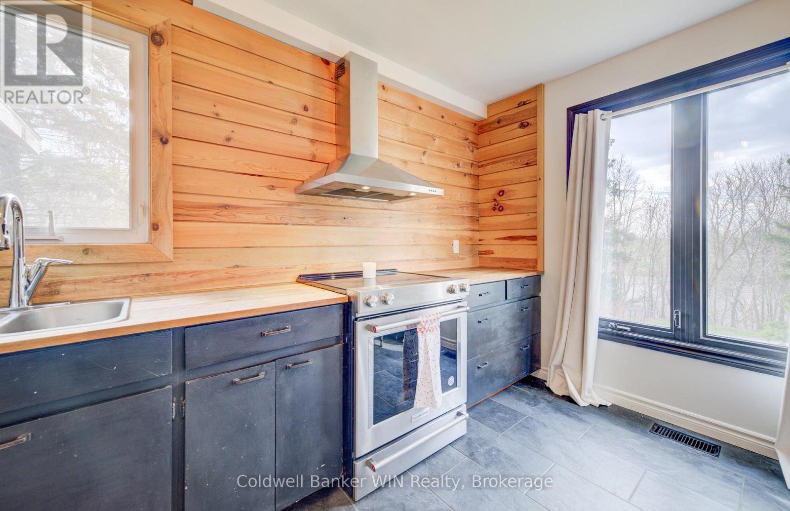 195 North Water Street E, Wellington North, Ontario  N0G 2L3 - Photo 12 - X13028806