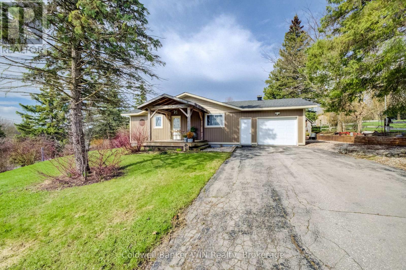 195 North Water Street E, Wellington North, Ontario  N0G 2L3 - Photo 3 - X13028806