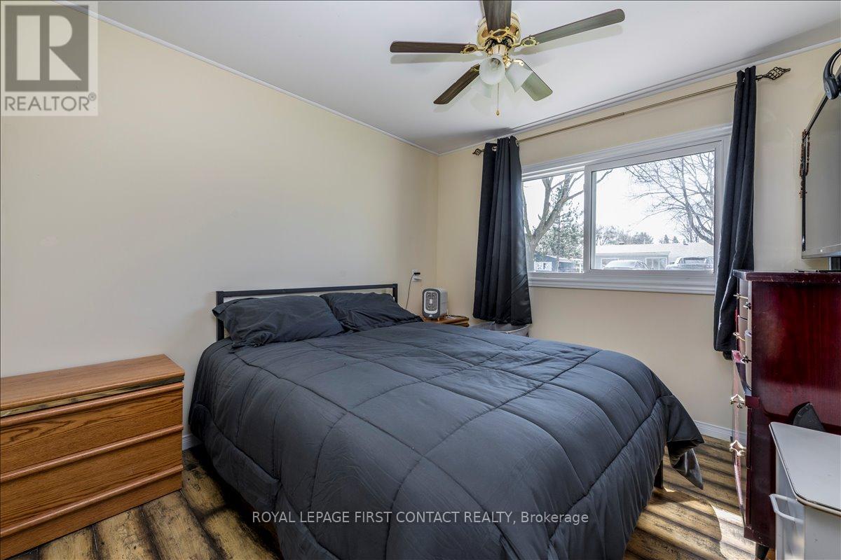 34 Flora Drive, Innisfil, Ontario  L9S 1R1 - Photo 17 - N13028668