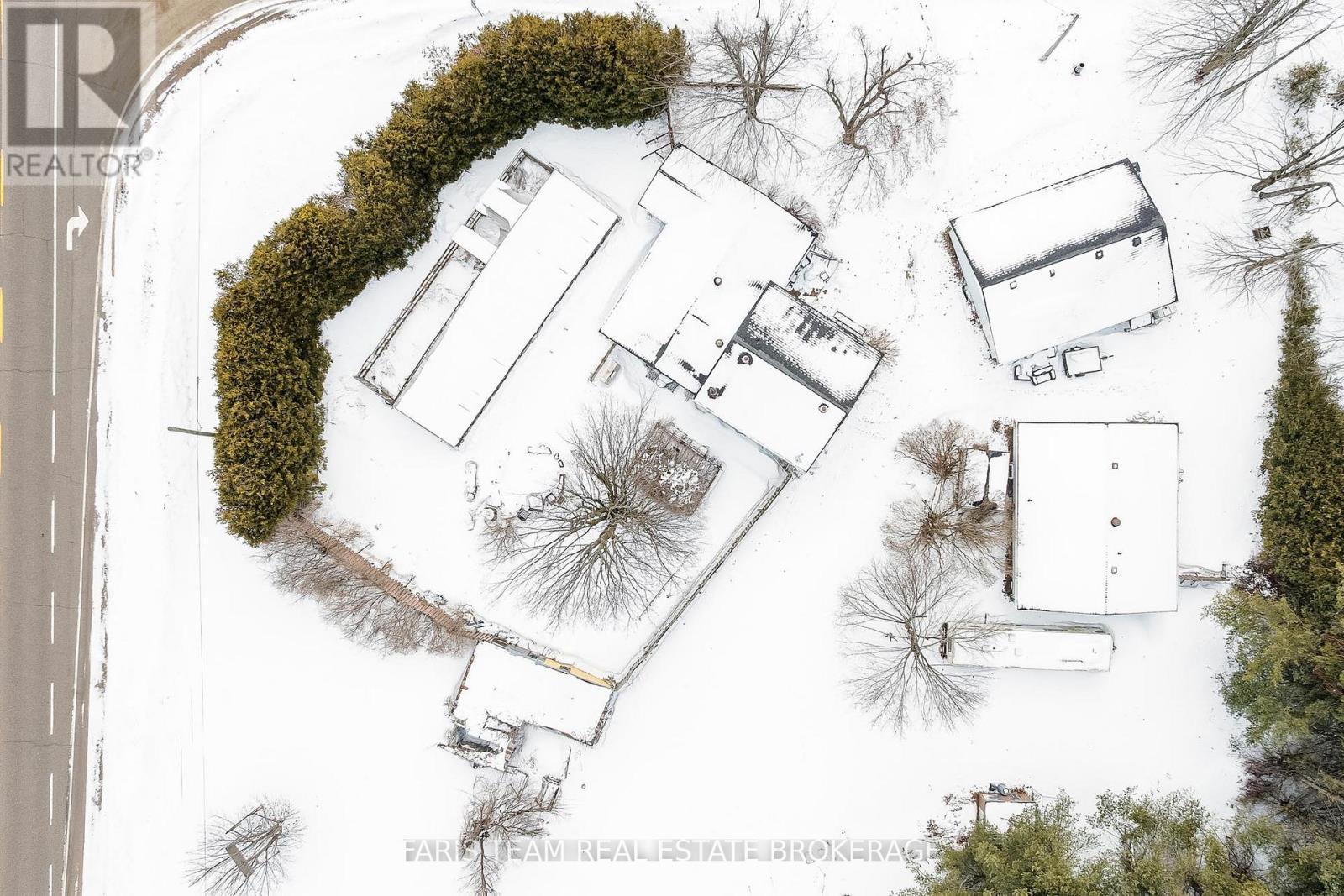 1008 Rainbow Valley Road W, Springwater, Ontario  L0L 2K0 - Photo 17 - S13028726