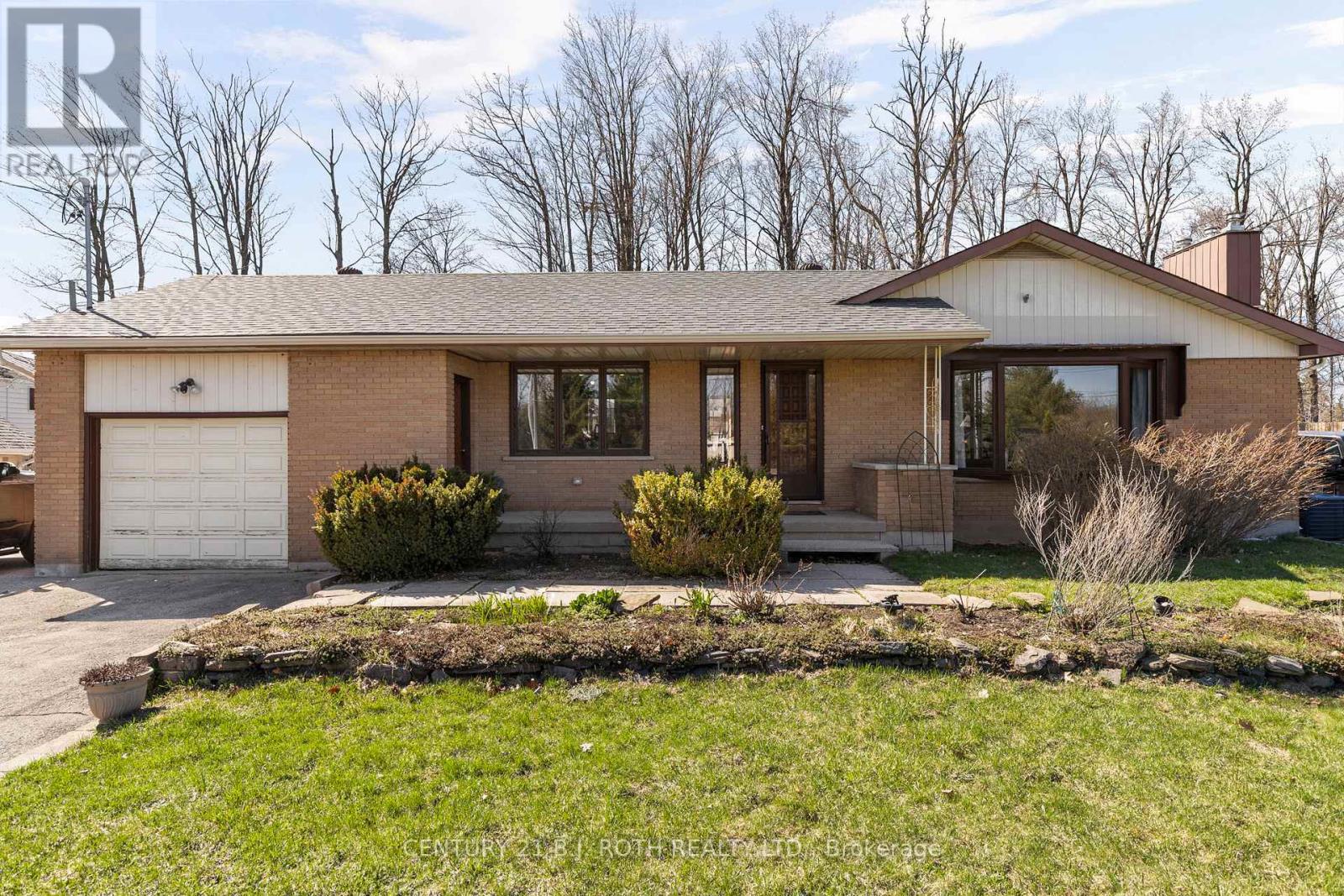 823 Essa Road, Barrie, Ontario  L4N 9G5 - Photo 2 - S13028826