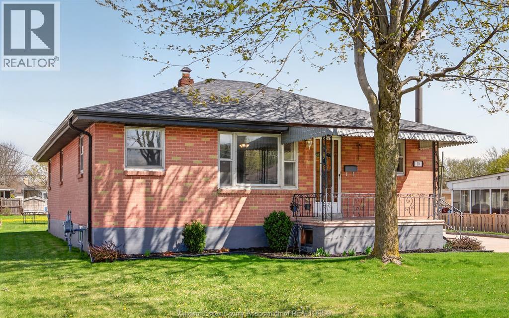 39 VICTORIA North, amherstburg, Ontario