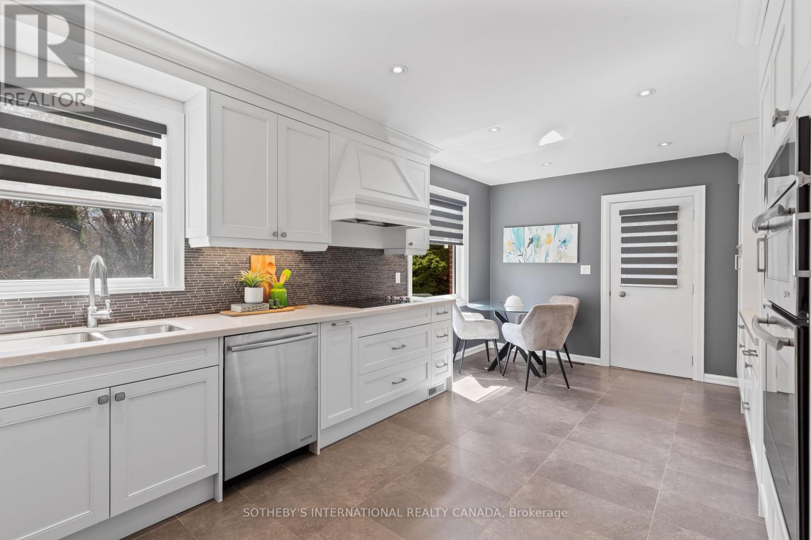 4 Welbrooke Place, Toronto, Ontario  M9B 5A3 - Photo 14 - W13028776