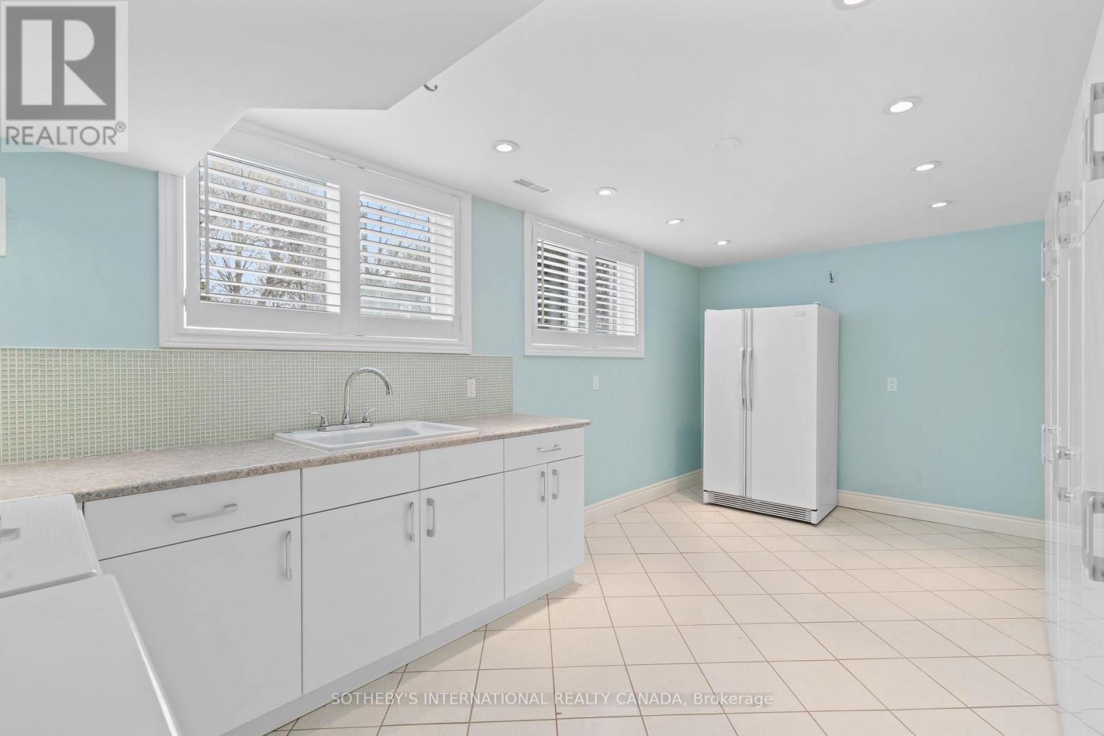 4 Welbrooke Place, Toronto, Ontario  M9B 5A3 - Photo 28 - W13028776