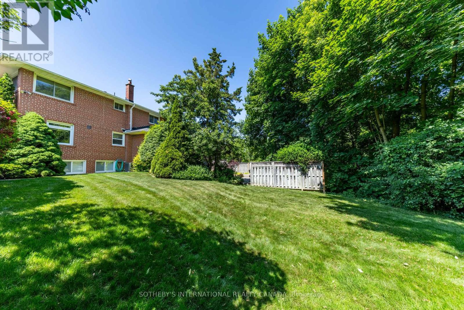 4 Welbrooke Place, Toronto, Ontario  M9B 5A3 - Photo 36 - W13028776