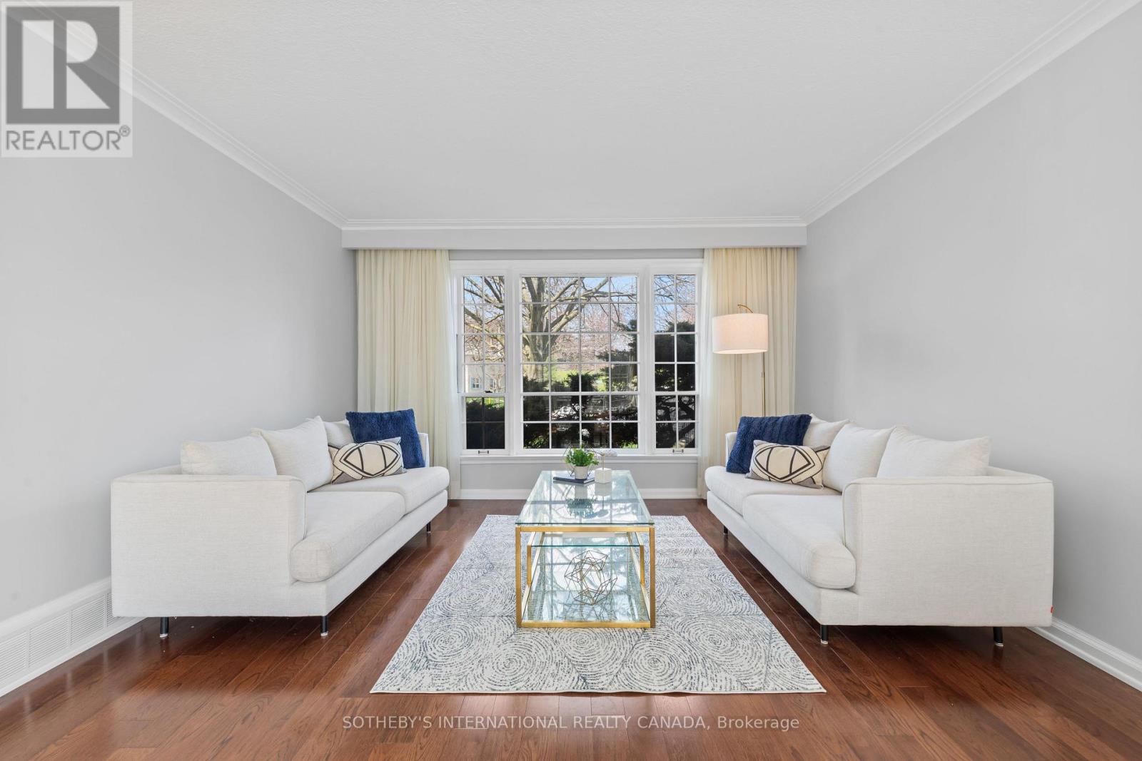 4 Welbrooke Place, Toronto, Ontario  M9B 5A3 - Photo 7 - W13028776