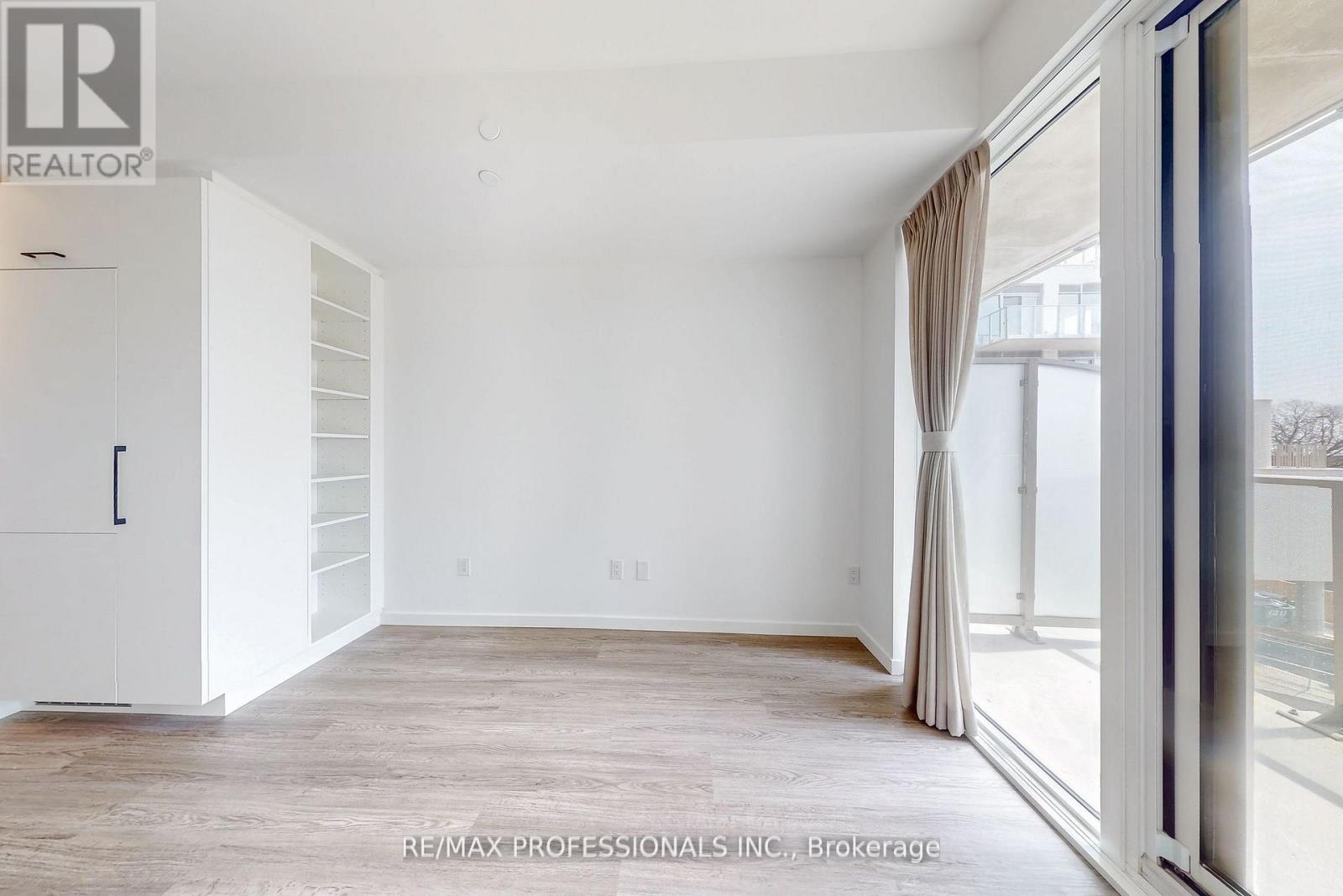 303 - 689 The Queensway, Toronto, Ontario  M8Y 1L1 - Photo 10 - W13028820