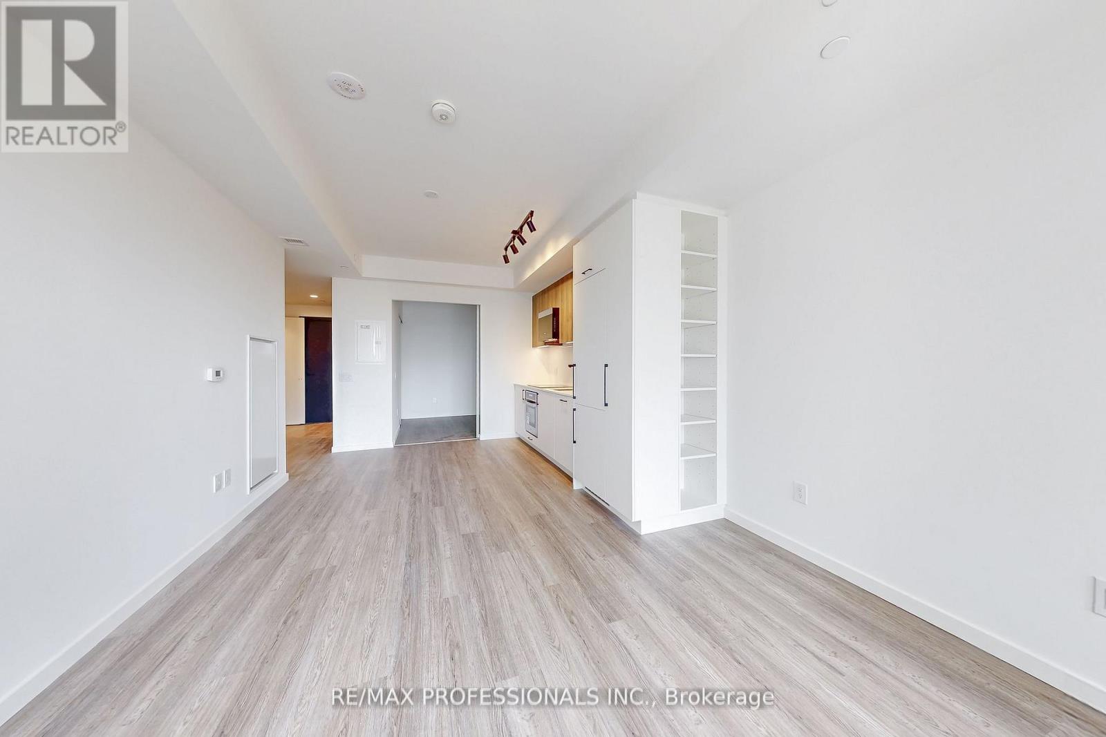 303 - 689 The Queensway, Toronto, Ontario  M8Y 1L1 - Photo 12 - W13028820