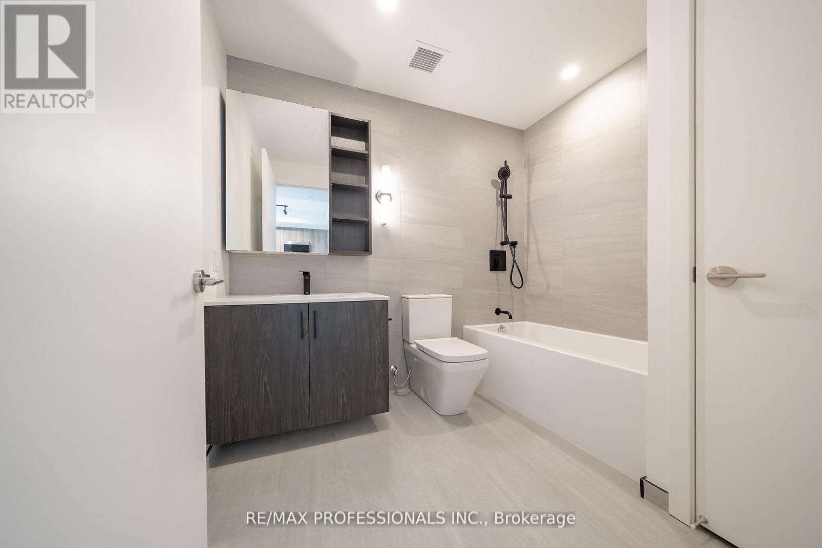 303 - 689 The Queensway, Toronto, Ontario  M8Y 1L1 - Photo 16 - W13028820