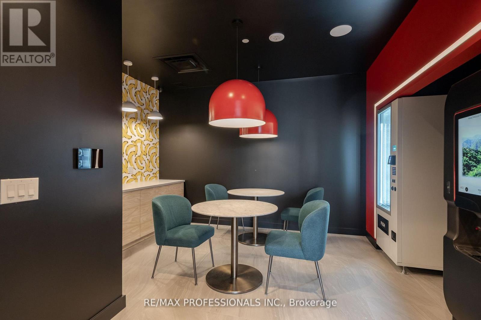 303 - 689 The Queensway, Toronto, Ontario  M8Y 1L1 - Photo 27 - W13028820