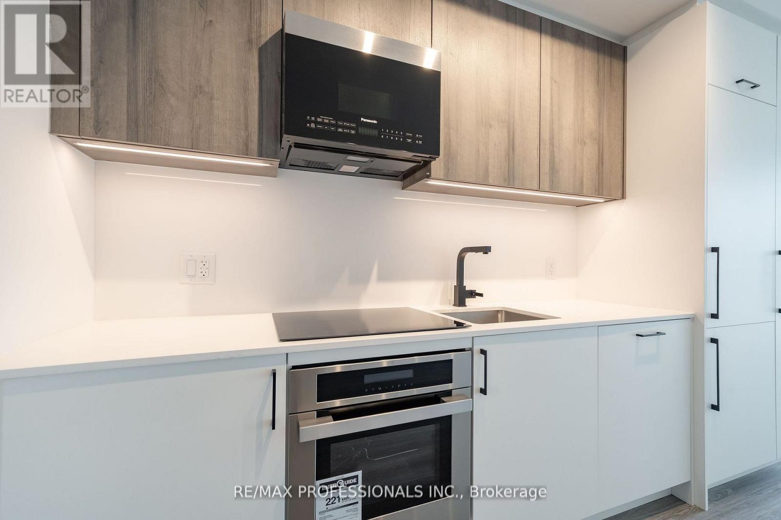 303 - 689 The Queensway, Toronto, Ontario  M8Y 1L1 - Photo 9 - W13028820