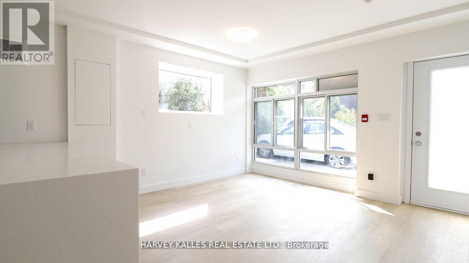 7 - 23 Cannon Road, Toronto, Ontario  M8Y 1R8 - Photo 2 - W13028834